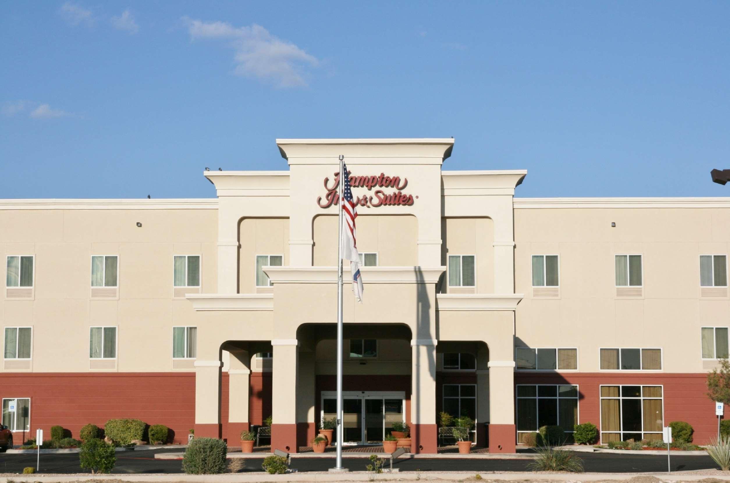 Hampton Inn & Suites הובס מראה חיצוני תמונה