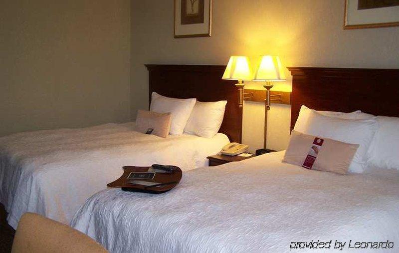 Hampton Inn & Suites הובס חדר תמונה